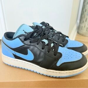 Nike Kids' Low-Top Jordan’s size 7